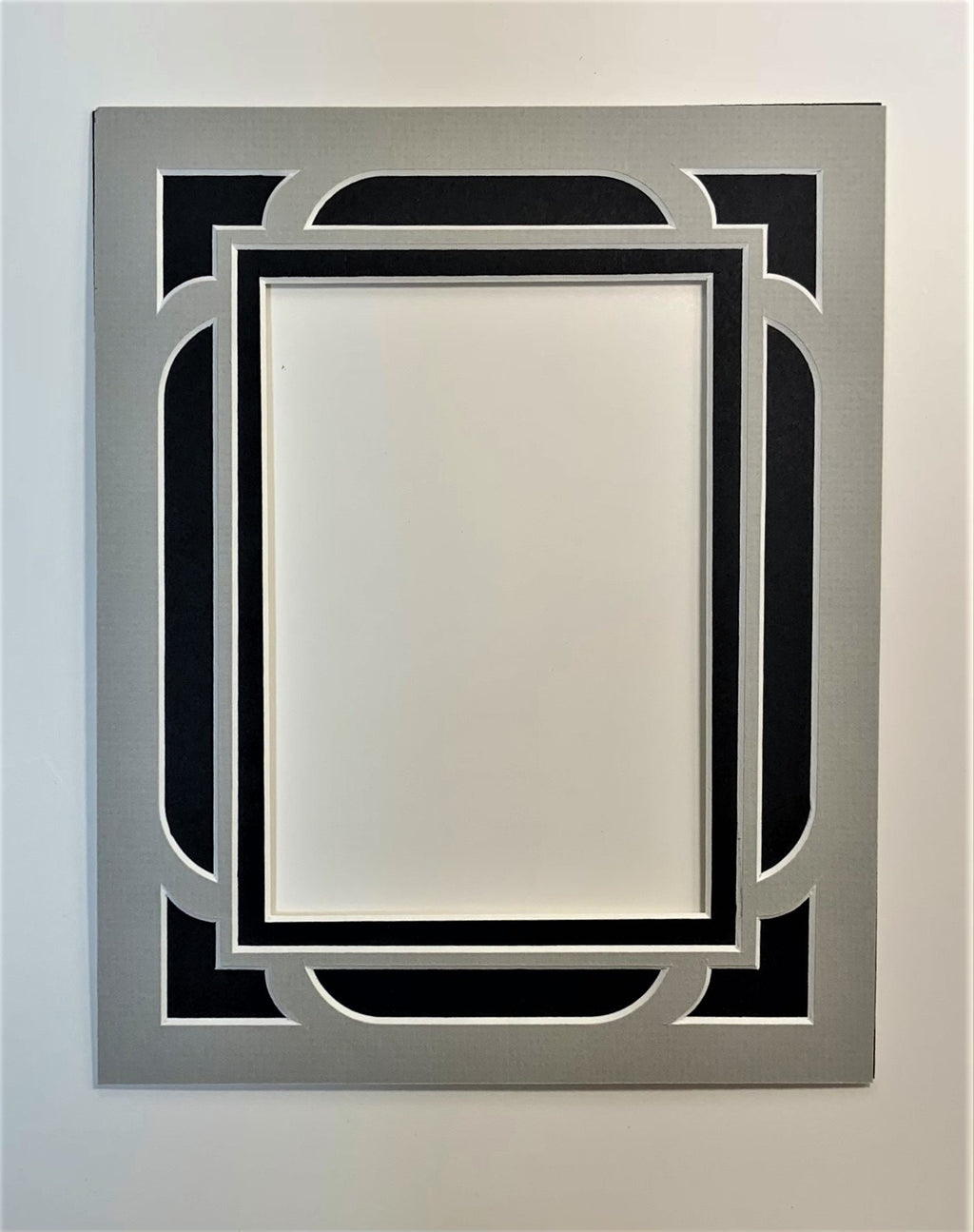 M034 Nouveau Cut Double Layer Photo Mat