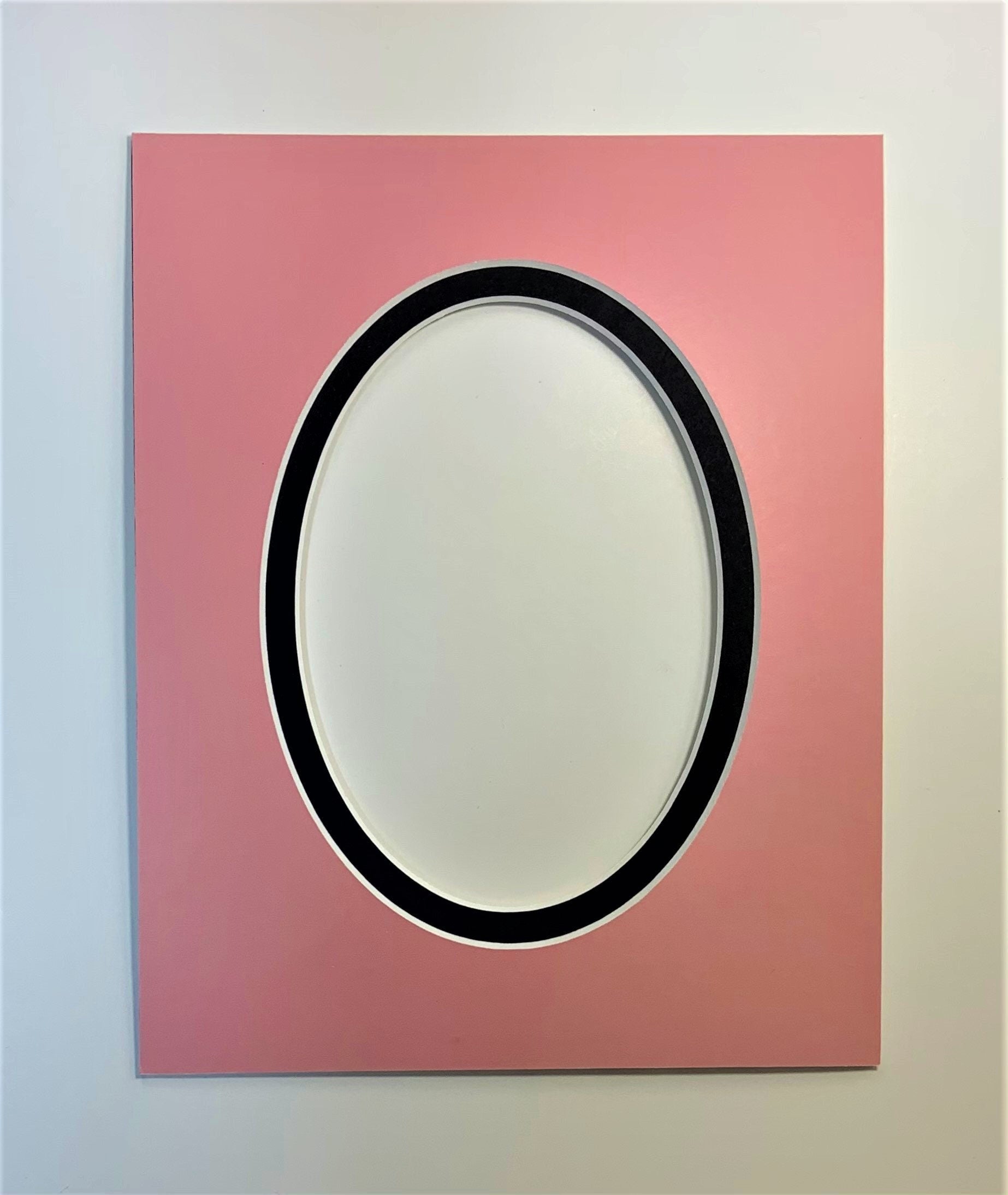 M012 Pink on Black Oval Double Layer Photo Mat